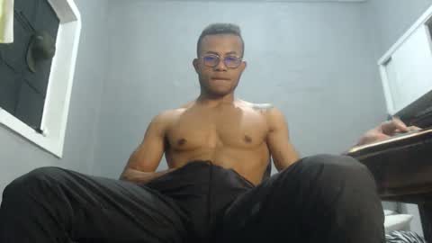 ian_tuner online show from December 7, 11:12 pm