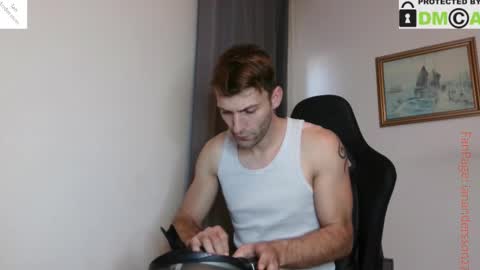 Snapshot of ianandersson27 chatting on November 5, 5:40 am Ian Andersson online show from November 5, 5:40 am