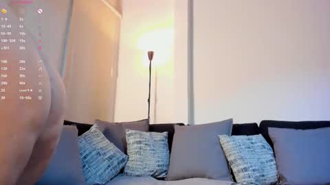 I A R A   online show from November 26, 10:49 am