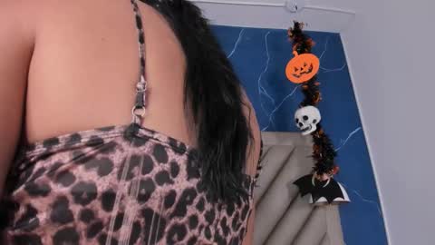 ibbie_ online show from October 30, 12:17 pm