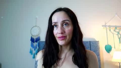 Iberian Moon online show from October 4, 5:22 pm