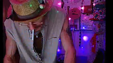 PMS online show from December 28, 8:48 am