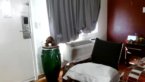 PMS online show from November 9, 6:39 pm