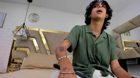 Snapshot of ibratxandy chatting on November 1, 6:32 pm ibratxandy online show from November 1, 6:32 pm