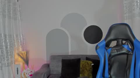 Snapshot of ice_grace chatting on January 15, 11:00 am ice online show from January 15, 11:00 am