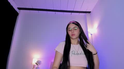 Snapshot of ice_grace chatting on November 5, 9:42 am ice online show from November 5, 9:42 am