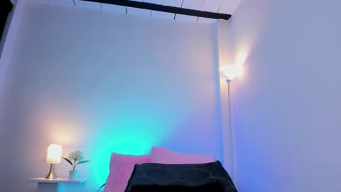 Snapshot of ice_grace chatting on November 13, 9:30 am ice online show from November 13, 9:30 am