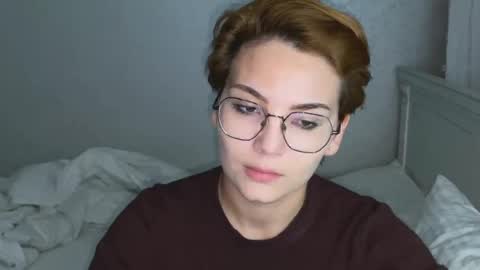 Snapshot of iceeheart chatting on October 2, 4:36 pm Ksenia online show from October 2, 4:36 pm