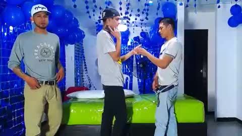 THOMAS AND DAMIAND online show from December 18, 6:14 pm