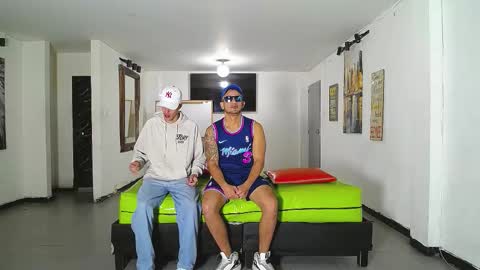 THOMAS AND DAMIAND online show from November 23, 12:16 pm