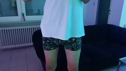 icheinfachich13 online show from September 18, 1:18 am