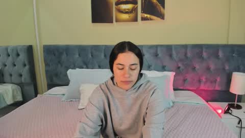 Icy online show from February 4, 11:27 am