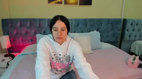 Icy online show from February 6, 11:21 am