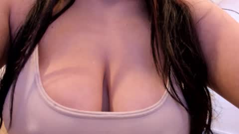 Icy online show from November 25, 10:26 am