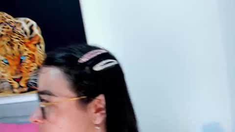 Snapshot of idaly_lovepussy chatting on February 16, 12:19 am idaly online show from February 16, 12:19 am