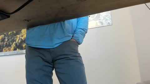 idfunguy2023 online show from January 2, 9:50 pm