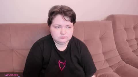 Snapshot of ihaveasecret_ chatting on January 1, 8:37 pm Alice online show from January 1, 8:37 pm