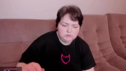 Snapshot of ihaveasecret_ chatting on January 14, 12:03 pm Alice online show from January 14, 12:03 pm