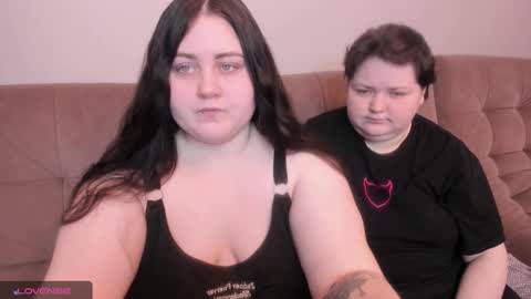 Snapshot of ihaveasecret_ chatting on January 17, 1:46 pm Alice online show from January 17, 1:46 pm