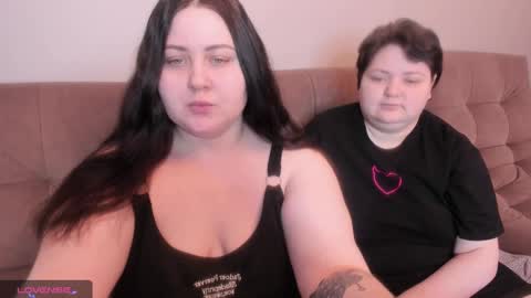 Snapshot of ihaveasecret_ chatting on January 21, 10:19 pm Alice online show from January 21, 10:19 pm