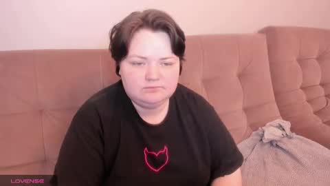 Snapshot of ihaveasecret_ chatting on February 7, 9:58 pm Alice online show from February 7, 9:58 pm