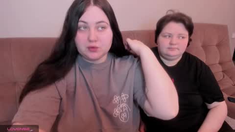 Snapshot of ihaveasecret_ chatting on February 9, 5:43 pm Alice online show from February 9, 5:43 pm