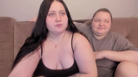 Snapshot of ihaveasecret_ chatting on September 15, 9:26 pm Alice online show from September 15, 9:26 pm