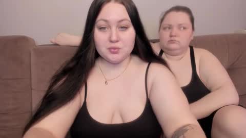 Snapshot of ihaveasecret_ chatting on November 9, 10:19 pm Alice online show from November 9, 10:19 pm