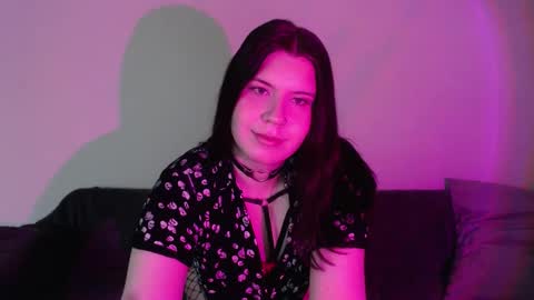 Snapshot of iintimate_flesh chatting on September 15, 12:32 am Vella online show from September 15, 12:32 am