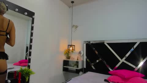 Isabella online show from September 26, 1:37 pm