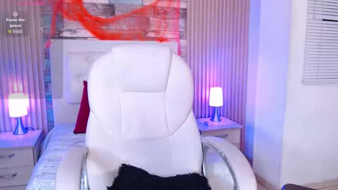 Isa online show from October 29, 7:59 pm