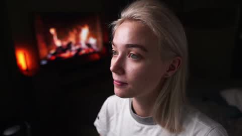 ileanacampbel online show from December 17, 7:50 am