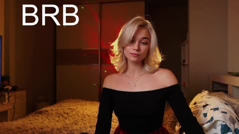 ileanacampbel online show from December 24, 4:11 am