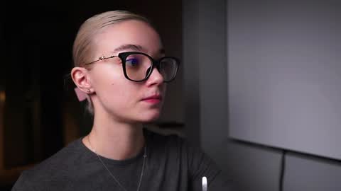 ileanacampbel online show from December 26, 7:13 am