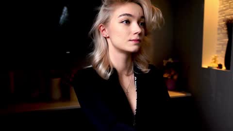 ileanacampbel online show from January 28, 4:50 am