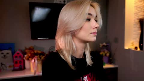 ileanacampbel online show from February 4, 6:46 am