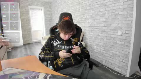 iliaskris online show from March 11, 8:30 am