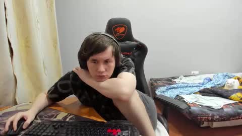 iliaskris online show from September 27, 1:43 am