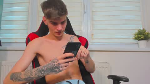 D-Illusion online show from December 13, 12:50 pm