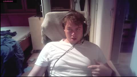 iloveyoutoo2000 online show from October 8, 5:54 pm