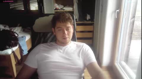 iloveyoutoo2000 online show from November 17, 1:06 pm