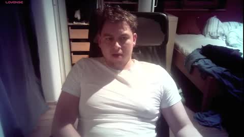 iloveyoutoo2000 online show from December 2, 7:42 pm