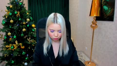 Snapshot of im__youre_sunshine chatting on December 27, 11:21 pm Roxy online show from December 27, 11:21 pm