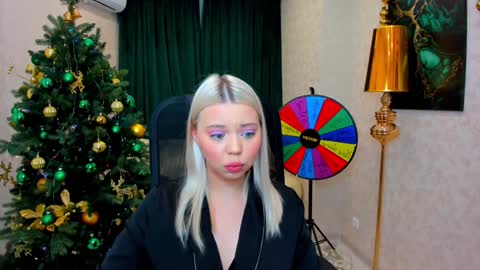 Snapshot of im__youre_sunshine chatting on December 28, 2:22 am Roxy online show from December 28, 2:22 am