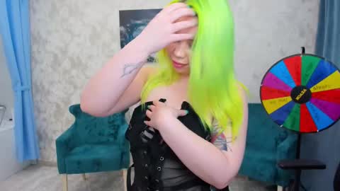 Snapshot of im__youre_sunshine chatting on February 16, 11:37 pm Roxy online show from February 16, 11:37 pm