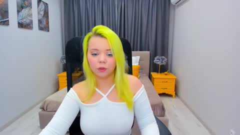 Snapshot of im__youre_sunshine chatting on February 23, 5:39 pm Roxy online show from February 23, 5:39 pm