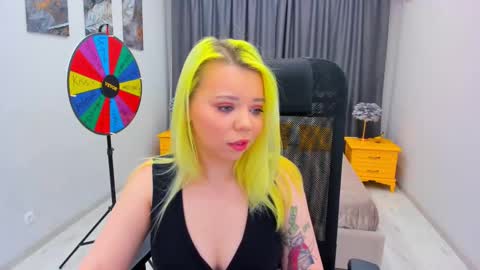 Snapshot of im__youre_sunshine chatting on February 26, 9:05 pm Roxy online show from February 26, 9:05 pm