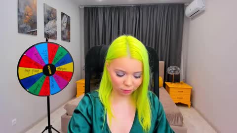 Snapshot of im__youre_sunshine chatting on March 4, 9:32 pm Roxy online show from March 4, 9:32 pm