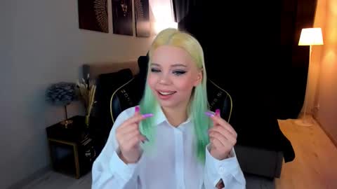 Snapshot of im__youre_sunshine chatting on November 18, 8:02 pm Roxy online show from November 18, 8:02 pm