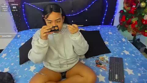 Angela online show from December 14, 4:09 pm